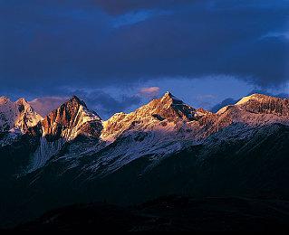 《黑相集：灰冥界》IGN8分：工作室成名后最佳作品